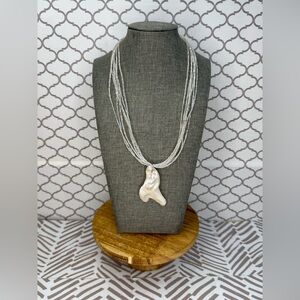 Elegant white Pearl Pendant Necklace